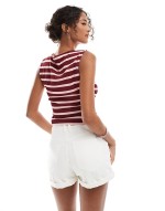 mom denim shorts in mid white