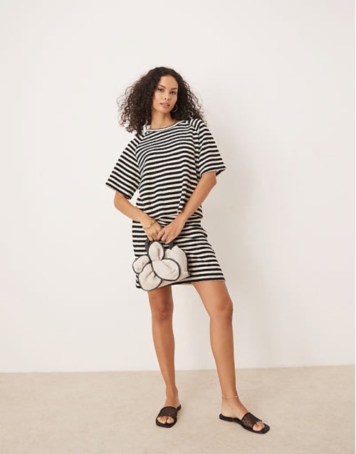 Premium crochet knit short sve t-shirt and mini skirt set in black and white