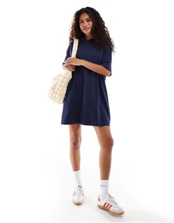 v-neck t-shirt dress in navy
