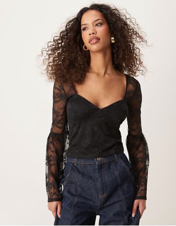 lace top with gathered flared sves in black